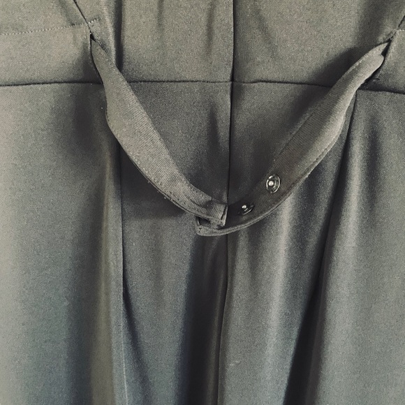 Elegant H&M Sleeveless Black Midi Dress - Picture 8 of 9